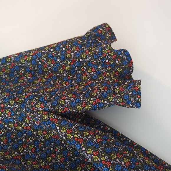 Floral button down top with ruffled sleeves - Picture 2 of 3